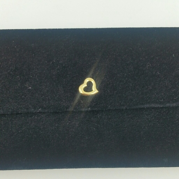 VICTORIA'S SECRET l Black Velvet Clutch E2 - Picture 2 of 5
